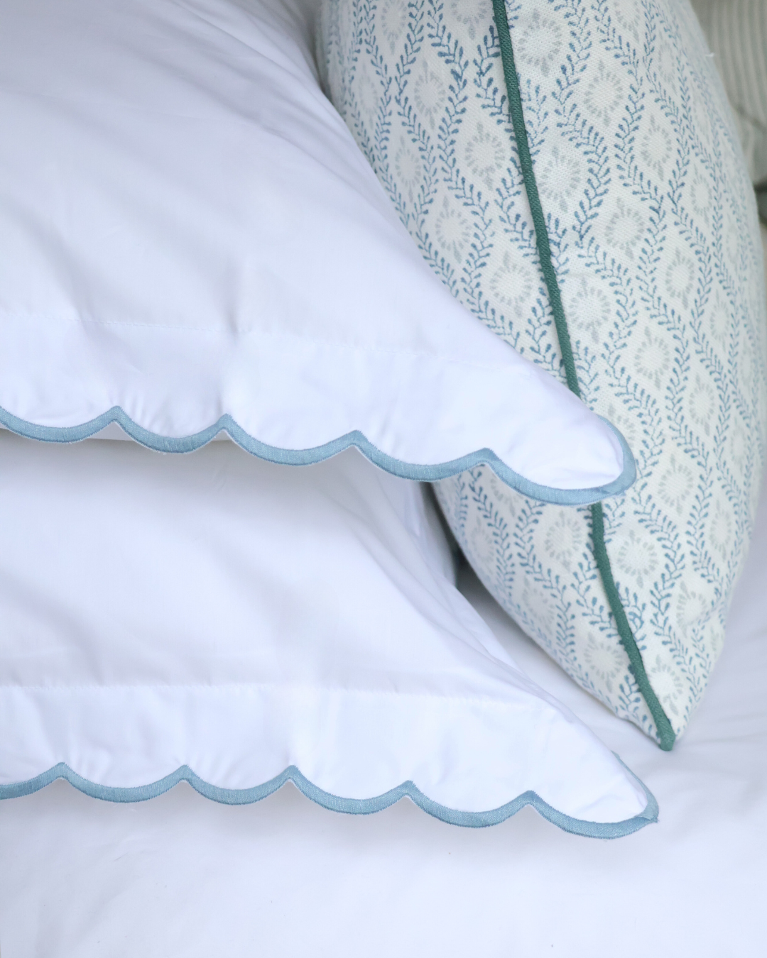 Oxford Pillowcase Blue Scalloped